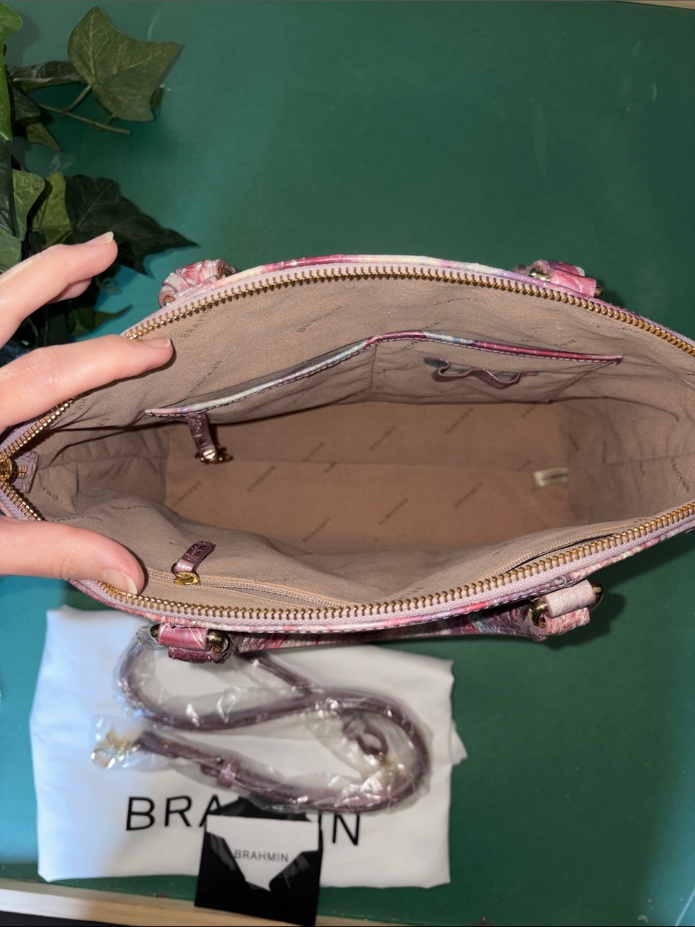 Brahmin Large Duxbury Pink Aura color way Croc-Embossed Satchel. Like new!! - Picture 8 of 8